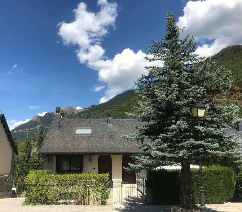 Casa Rustica Familiar En Los Pirineos Biescas  Exterior photo